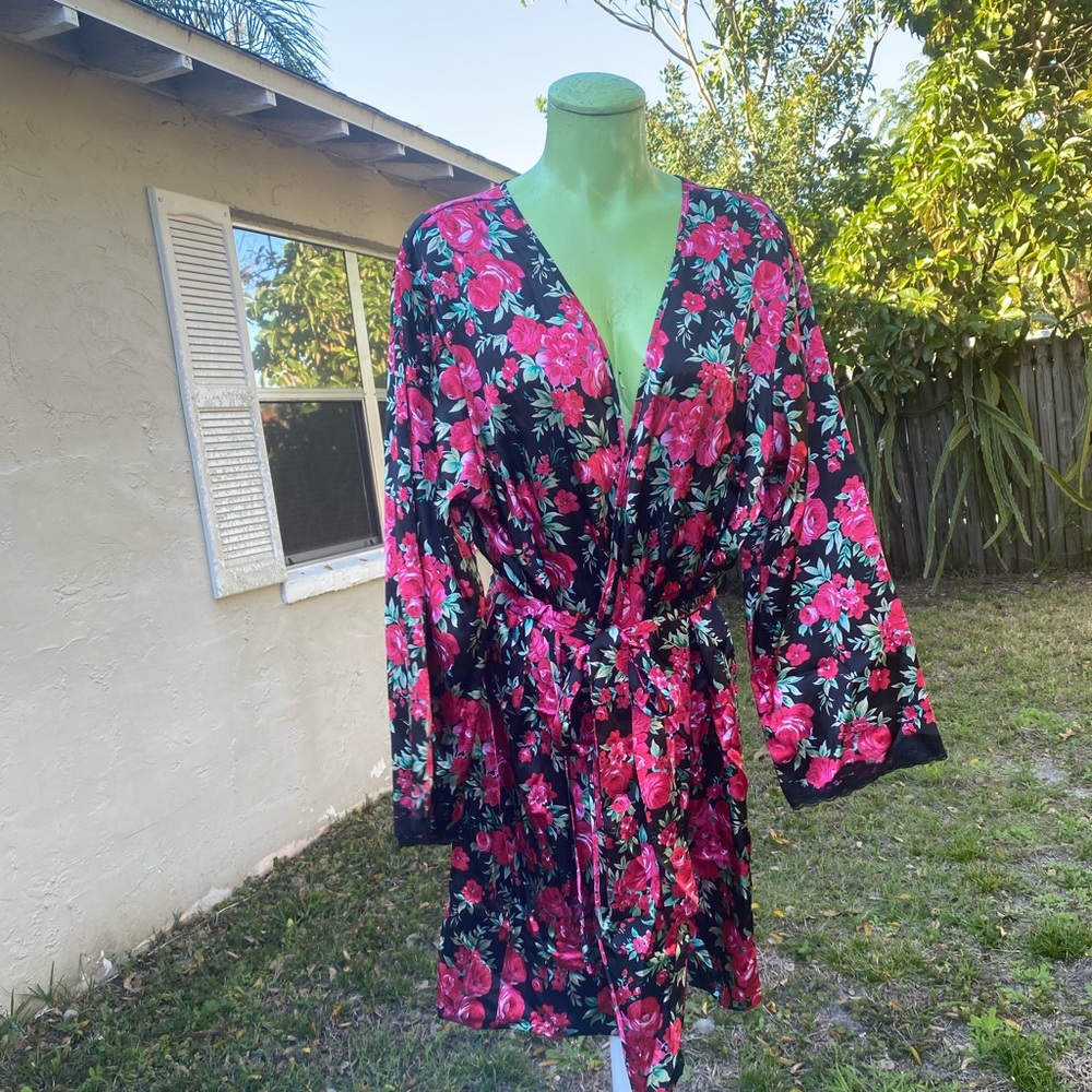 Pink Women’s Roses Floral Wrap Robe Size XL